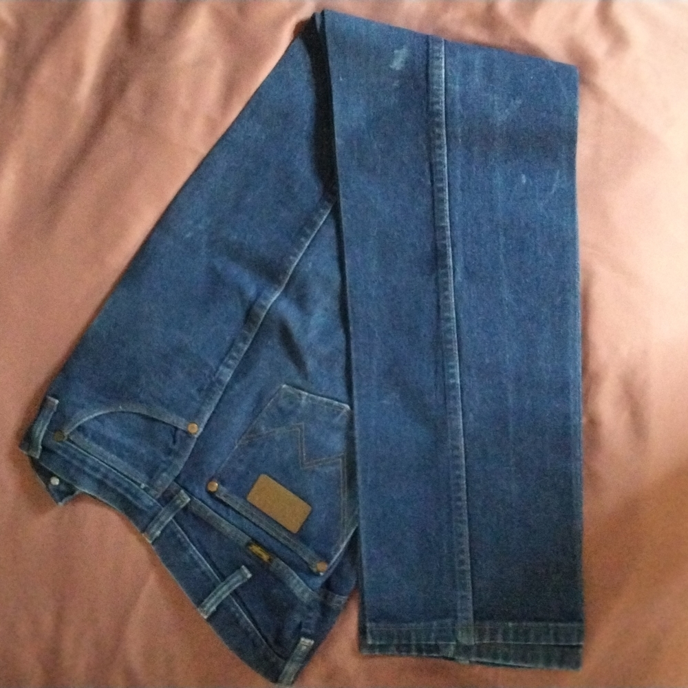 Men's Wrangler Blue Jeans